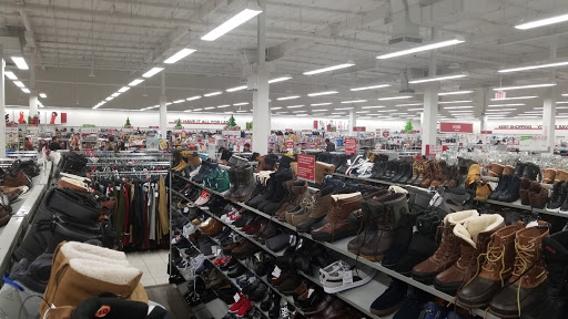 Clothing Store «Burlington Coat Factory», reviews and photos, 17500 Southcenter Pkwy, Tukwila, WA 98188, USA