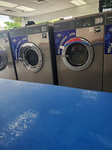 Laundromat «Queen City Coin Laundry- Anderson», reviews and photos, 7825 Beechmont Ave, Cincinnati, OH 45255, USA