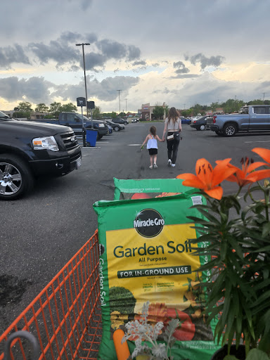 Shopping Mall «Beards Hill Plaza Shopping Center», reviews and photos, 949 Beards Hill Rd, Aberdeen, MD 21001, USA