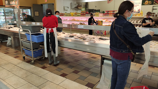 Shopping Mall «Vallejo Plaza Shopping Center», reviews and photos, 3325 Sonoma Blvd, Vallejo, CA 94590, USA