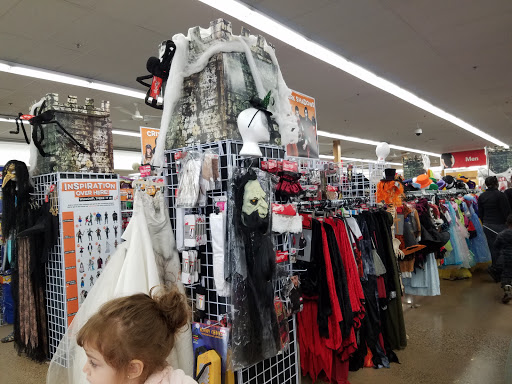 Shopping Mall «Sun Ray Shopping Center», reviews and photos, 2089 Old Hudson Rd, St Paul, MN 55119, USA