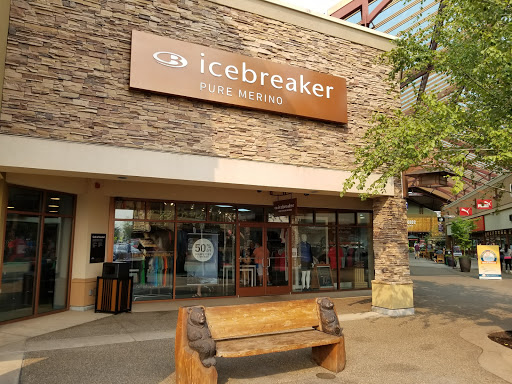 Sportswear Store «Icebreaker Woodburn Outlet», reviews and photos, 1001 N Arney Rd, Woodburn, OR 97071, USA