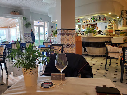 Restaurante Pepe Rico 2 - Avenida El Faro, bl.75, 29793 Torrox Costa, Málaga, Spain