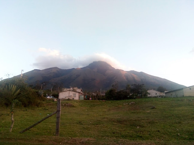 Opiniones de Santa Isabel en San Miguel de Ibarra - Escuela