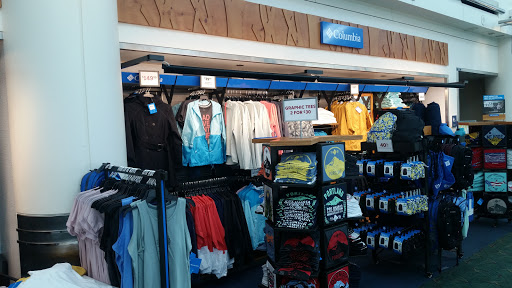 Sportswear Store «Columbia Sportswear Portland Airport Store», reviews and photos, 7000 NE Airport Way #1795, Portland, OR 97218, USA
