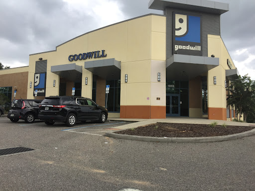 Thrift Store «Goodwill», reviews and photos