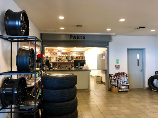Car Dealer «Grants Pass Toyota», reviews and photos, 375 Redwood Hwy, Grants Pass, OR 97527, USA