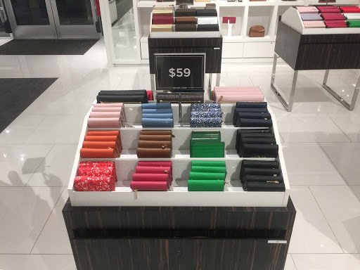 Fashion Accessories Store «Michael Kors», reviews and photos, 80 Premium Outlets Blvd Suite 323, Merrimack, NH 03054, USA