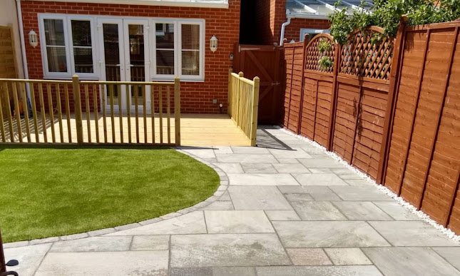 Comments and reviews of Easigrass East Berkshire