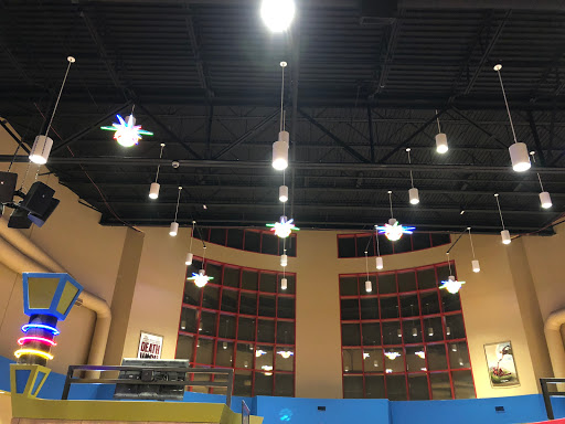 Movie Theater «MJR Troy Grand Digital Cinema 16», reviews and photos, 100 E Maple Rd, Troy, MI 48083, USA