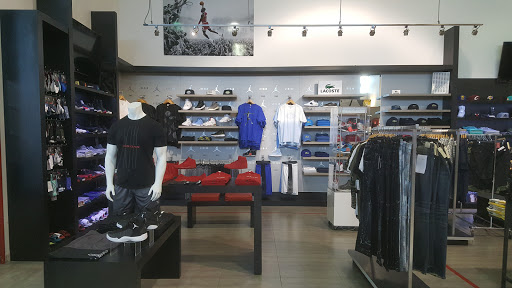 Shoe Store «Just For Sports», reviews and photos, 6215 N Andrews Ave, Fort Lauderdale, FL 33309, USA