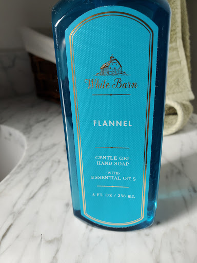 Beauty Supply Store «Bath & Body Works», reviews and photos, 111 Nut Tree Rd, Vacaville, CA 95687, USA