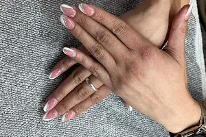 Gina Nails Spa image