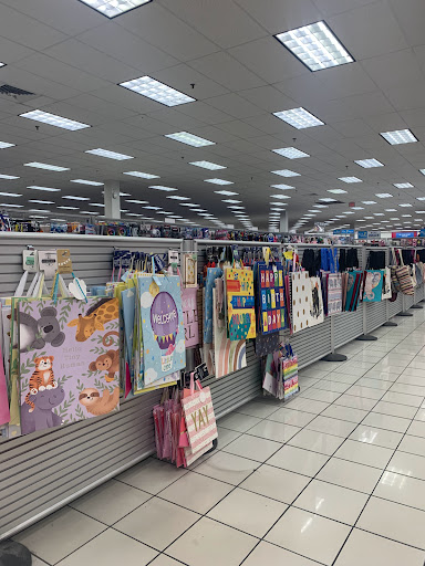 Clothing Store «Burlington Coat Factory», reviews and photos, 400 Lowell Ave #1, Haverhill, MA 01832, USA