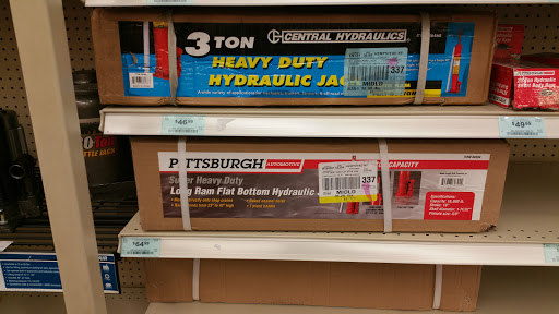 Hardware Store «Harbor Freight Tools», reviews and photos, 270 Peninsula Blvd, Hempstead, NY 11550, USA