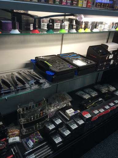 Vaporizer Store «Tha Head Shop Smoke Shop», reviews and photos, 737 E 9 Mile Rd, Ferndale, MI 48220, USA