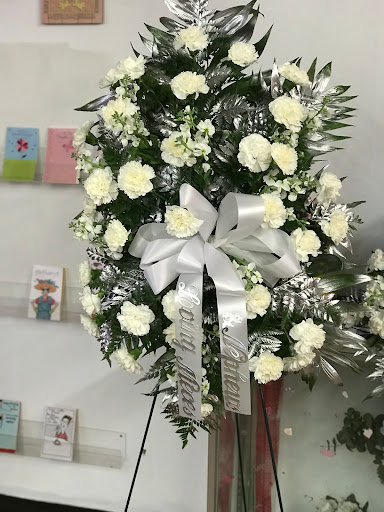 Florist «Roses are Red Flower Boutique», reviews and photos, 9303 S Halsted St, Chicago, IL 60620, USA