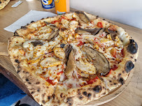 Plats et boissons du Pizzeria L'authentique pizza ô feu de bois Conflans-Sainte-Honorine - n°8