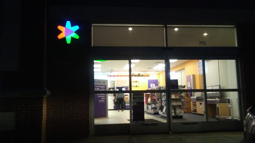 Print Shop «FedEx Office Print & Ship Center», reviews and photos, 715 Central Expy S, Allen, TX 75013, USA