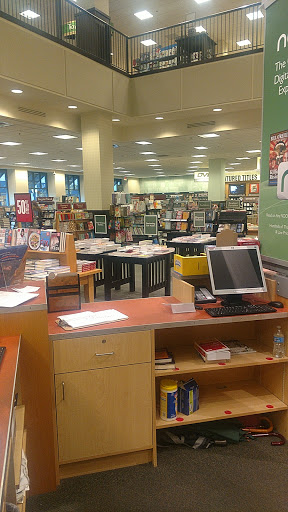Book Store «Barnes & Noble», reviews and photos, 5755 N Bayshore Dr, Glendale, WI 53217, USA