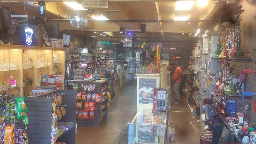 Gift Shop «Stay fly smoke shop», reviews and photos, 2645 El Camino Ave, Sacramento, CA 95821, USA