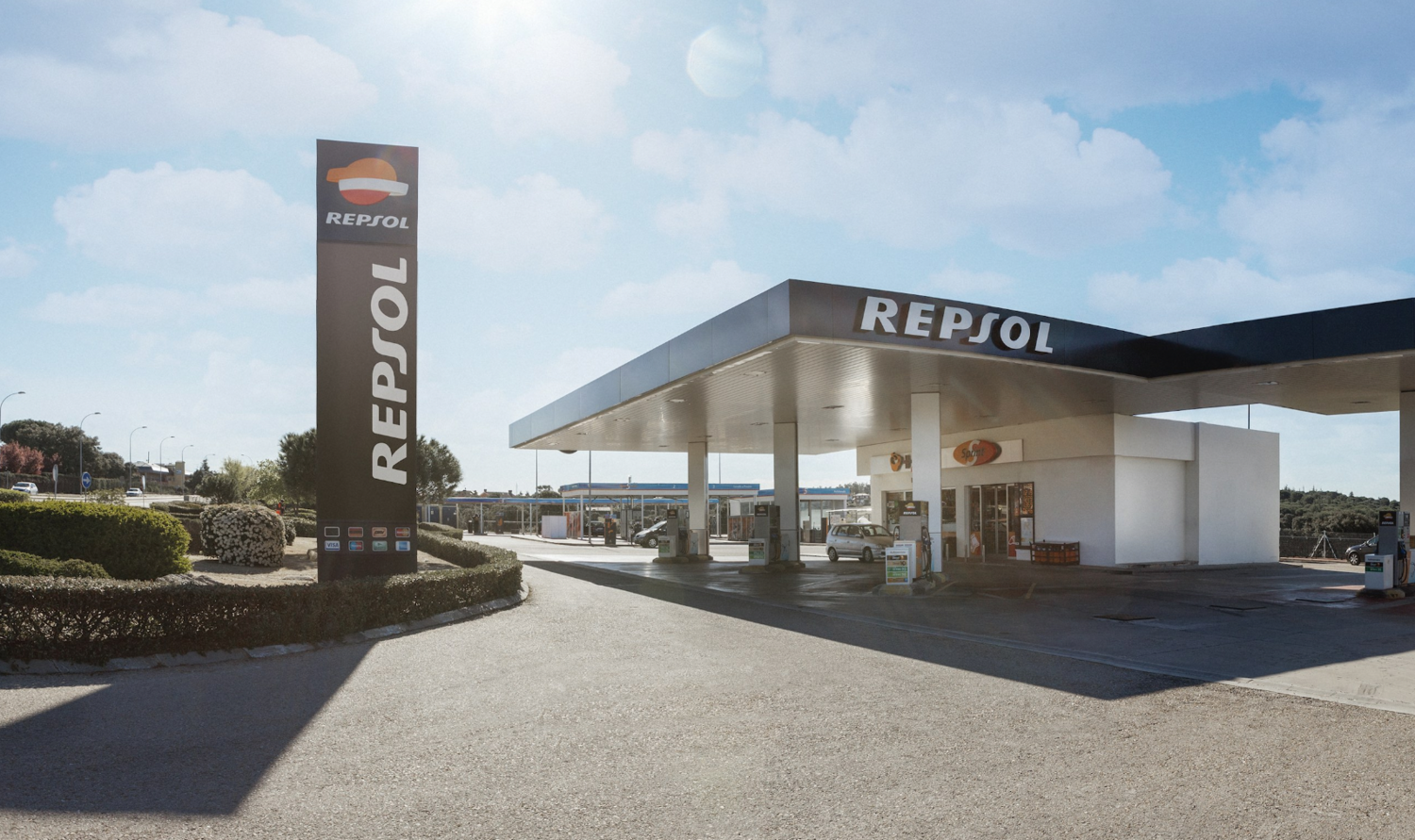 Estación de Servicio Repsol - 1