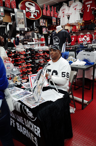 Sportswear Store «College Shop», reviews and photos, 2 Beach St, San Francisco, CA 94133, USA