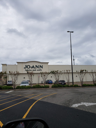 Shopping Mall «Merchants Walk Shopping Center», reviews and photos, 7580 W Broad St, Richmond, VA 23294, USA