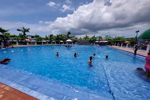 Blu-pool Waterpark image