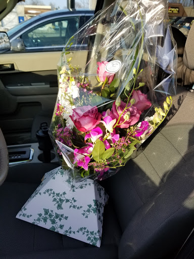 Florist «Chapel Hill Florist», reviews and photos, 2913 IL-120, McHenry, IL 60051, USA