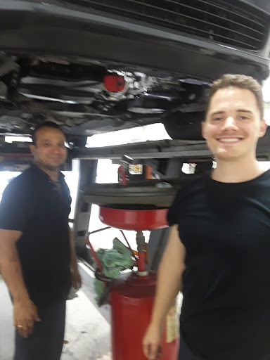 Auto Repair Shop «Auto Center - MERCEDES & BMW Repair Specialists», reviews and photos, 3065 W 80th St, Hialeah, FL 33018, USA