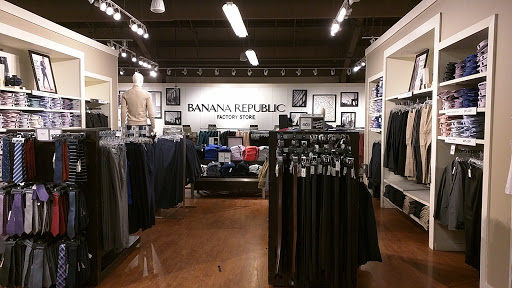 Clothing Store «Banana Republic», reviews and photos, 454 Evergreen Ct, Central Valley, NY 10917, USA