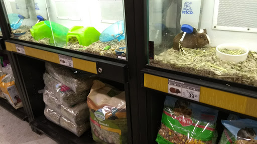 Pet Supply Store «Petco Animal Supplies», reviews and photos, 3731 Gateway Dr, Eau Claire, WI 54701, USA