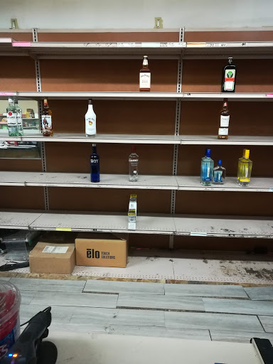 Liquor Store «Campus Market», reviews and photos, 134 E San Salvador St, San Jose, CA 95112, USA