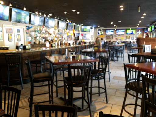 Bar & Grill «River Street Ale House», reviews and photos, 957 Rivers St ...