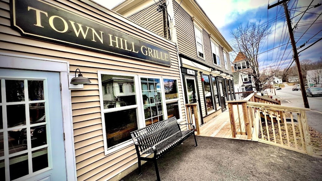 Town Hill Grille 04048