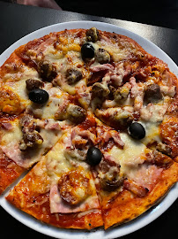 Plats et boissons du Restaurant italien Les Pizzas de Muriel à Bordeaux - n°1