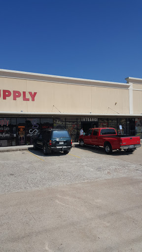 Truck Accessories Store «4 Wheel Parts - Houston Sweet Lake», reviews and photos, 13820 Westheimer Rd, Houston, TX 77077, USA