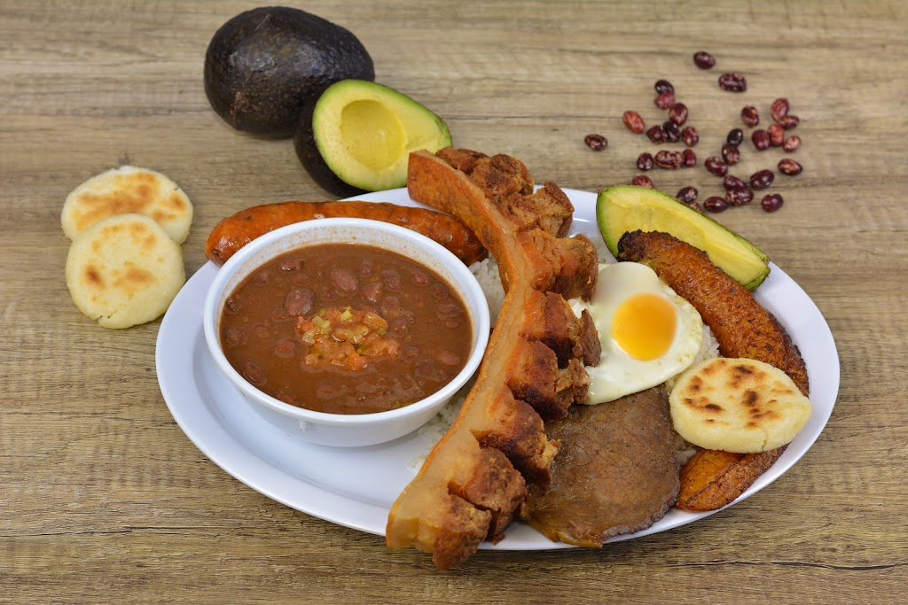 Las Delicias Cafeteria-Bakery 33903