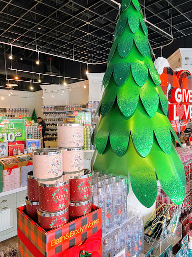 Beauty Supply Store «Bath & Body Works», reviews and photos, 293 Main St, Exton, PA 19341, USA