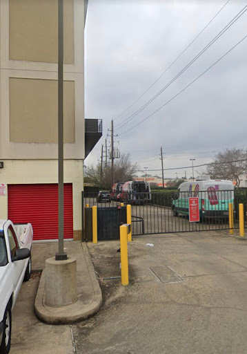 Self-Storage Facility «CubeSmart Self Storage», reviews and photos, 8252 Westheimer Rd, Houston, TX 77063, USA