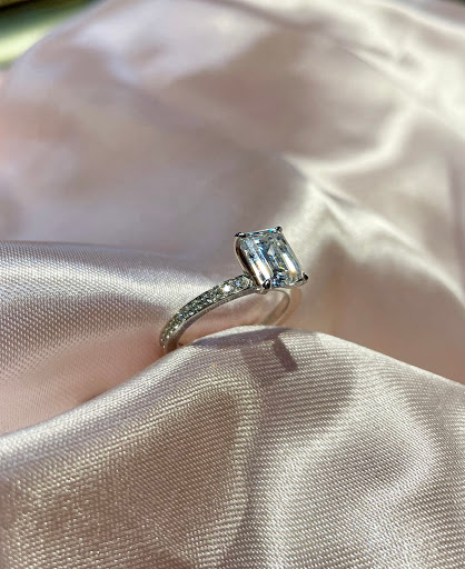 Jewelry Store «Dennis Jewelry», reviews and photos, 14701 San Pedro Ave, San Antonio, TX 78232, USA