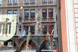 FC Bayern World mit Flagship Store