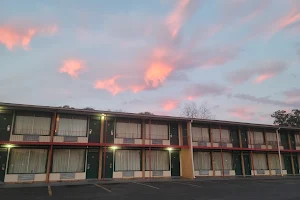 Town House Extended Stay Motel image