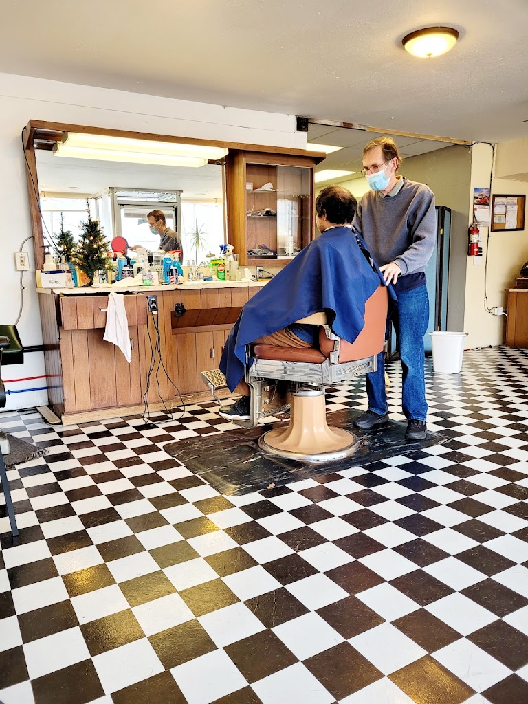 Rex's Barber & Style 98550