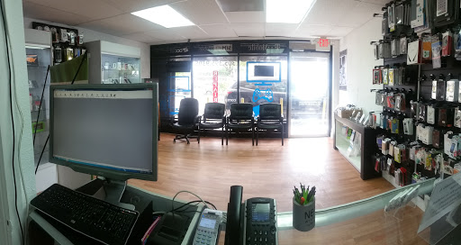 Cell Phone Store «Cell Phones Universe», reviews and photos, 1800 Palm Ave, Hialeah, FL 33010, USA