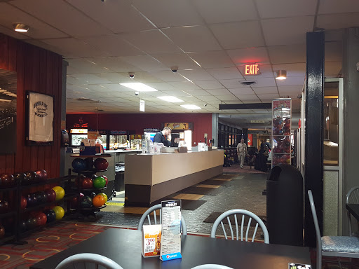 Bowling Alley «Hartfield Lanes & Lounge», reviews and photos, 3490 Twelve Mile Rd, Berkley, MI 48072, USA