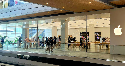 Cell Phone Store «Apple Brickell City Centre», reviews and photos, 701 S Miami Ave, Miami, FL 33130, USA