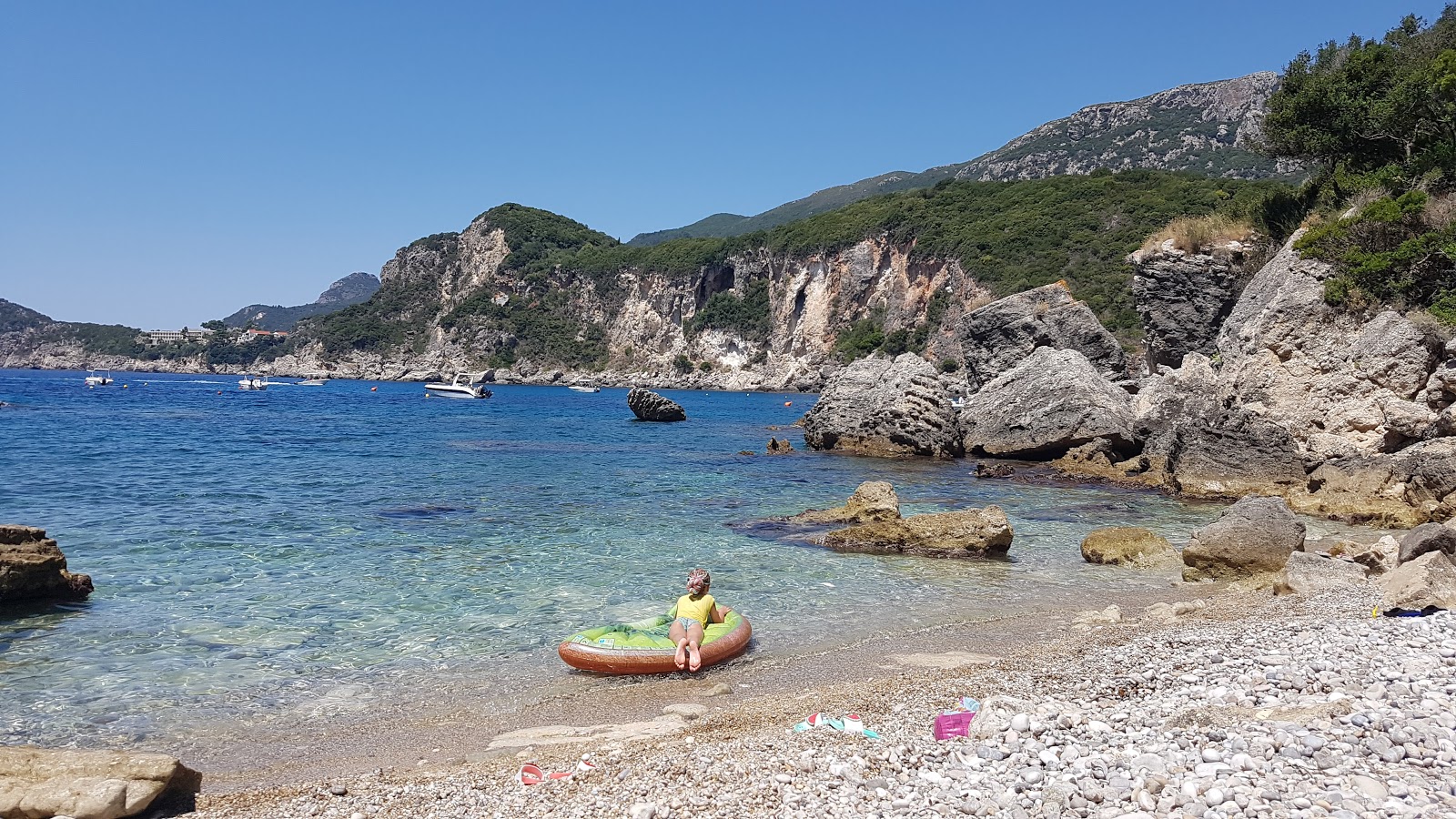 Glyko Beach'in fotoğrafı çok temiz temizlik seviyesi ile
