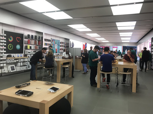 Computer Store «Apple Fair Oaks», reviews and photos, 11750 Fair Oaks Mall, Fairfax, VA 22033, USA